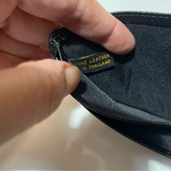 BNWOT Genuine Leather Bifold Men's Wallet - Picture 5 of 9